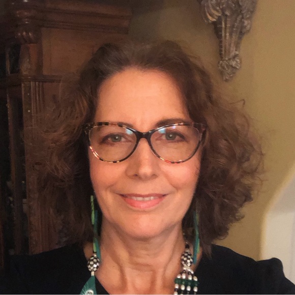 Meet your Posher, Nancy - Picture 2 of 2